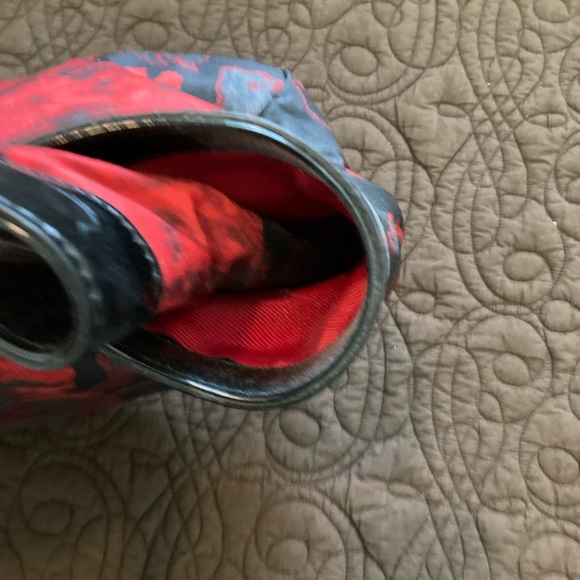 Talbots Black and Red Floral Handbag - Picture 6 of 14